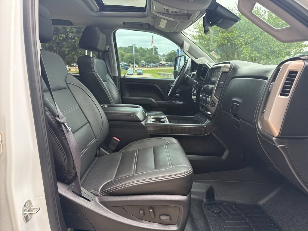 Used 2015 GMC Sierra 3500 Denali w/ Duramax Plus Package AWD/4WD image 12