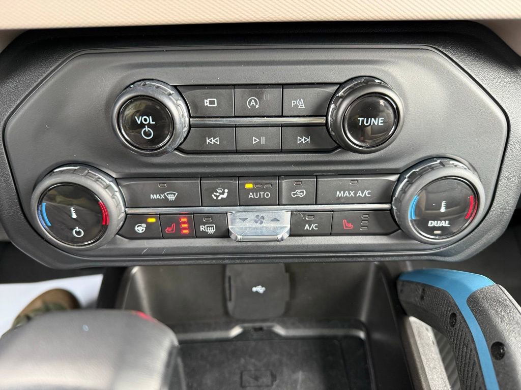 Used 2022 Ford Bronco Wildtrak image 23