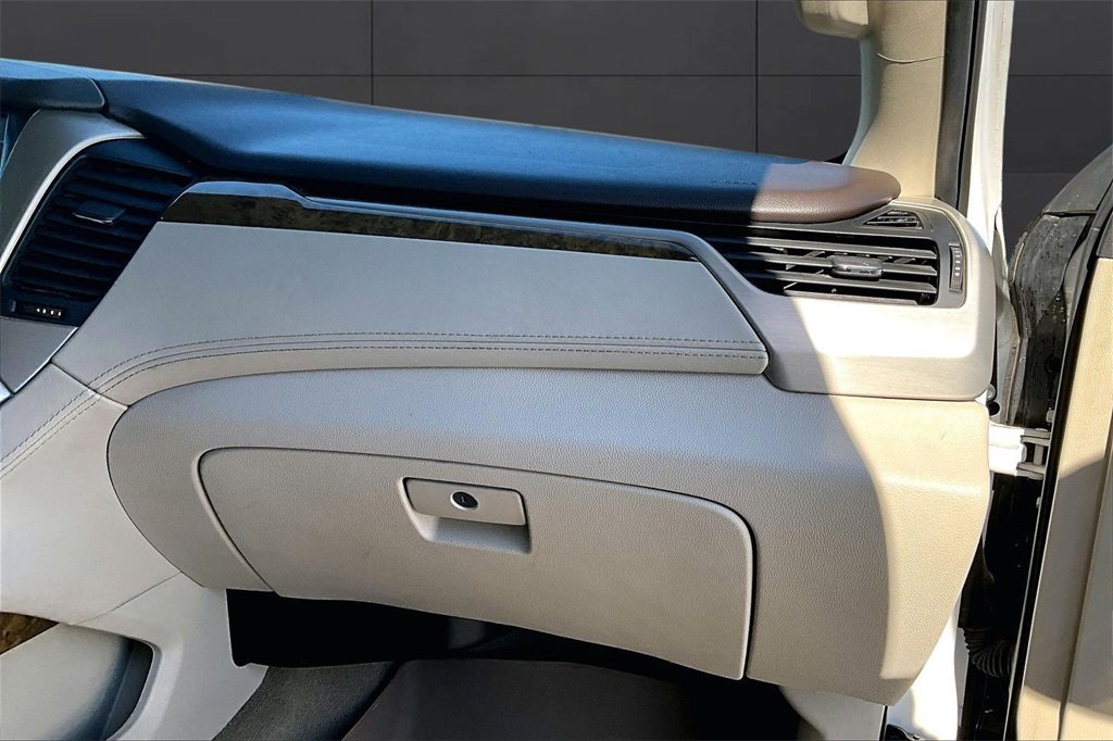 Used 2017 GMC Yukon Denali w/ Open Road Package image 12