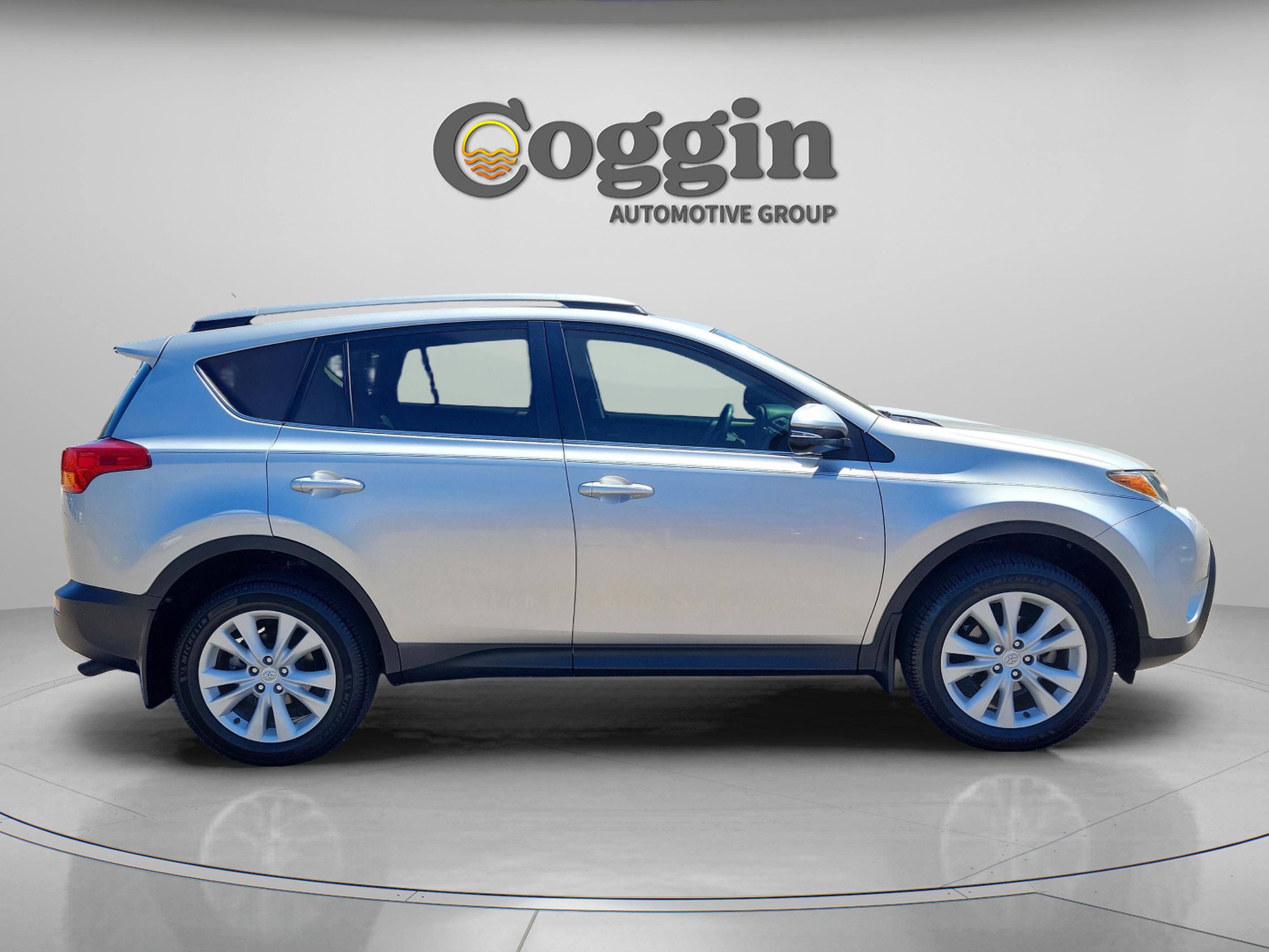 Used 2015 Toyota RAV4 Limited w/ Technology Package image 6