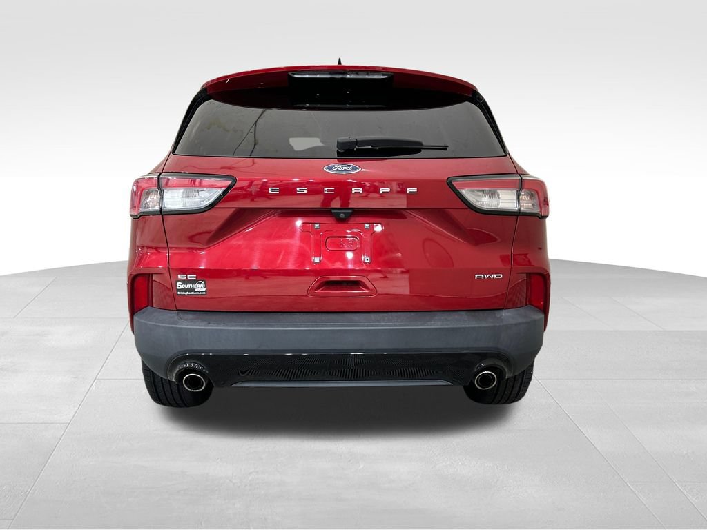 Used 2021 Ford Escape SE w/ SE Sport Appearance Package AWD/4WD image 4