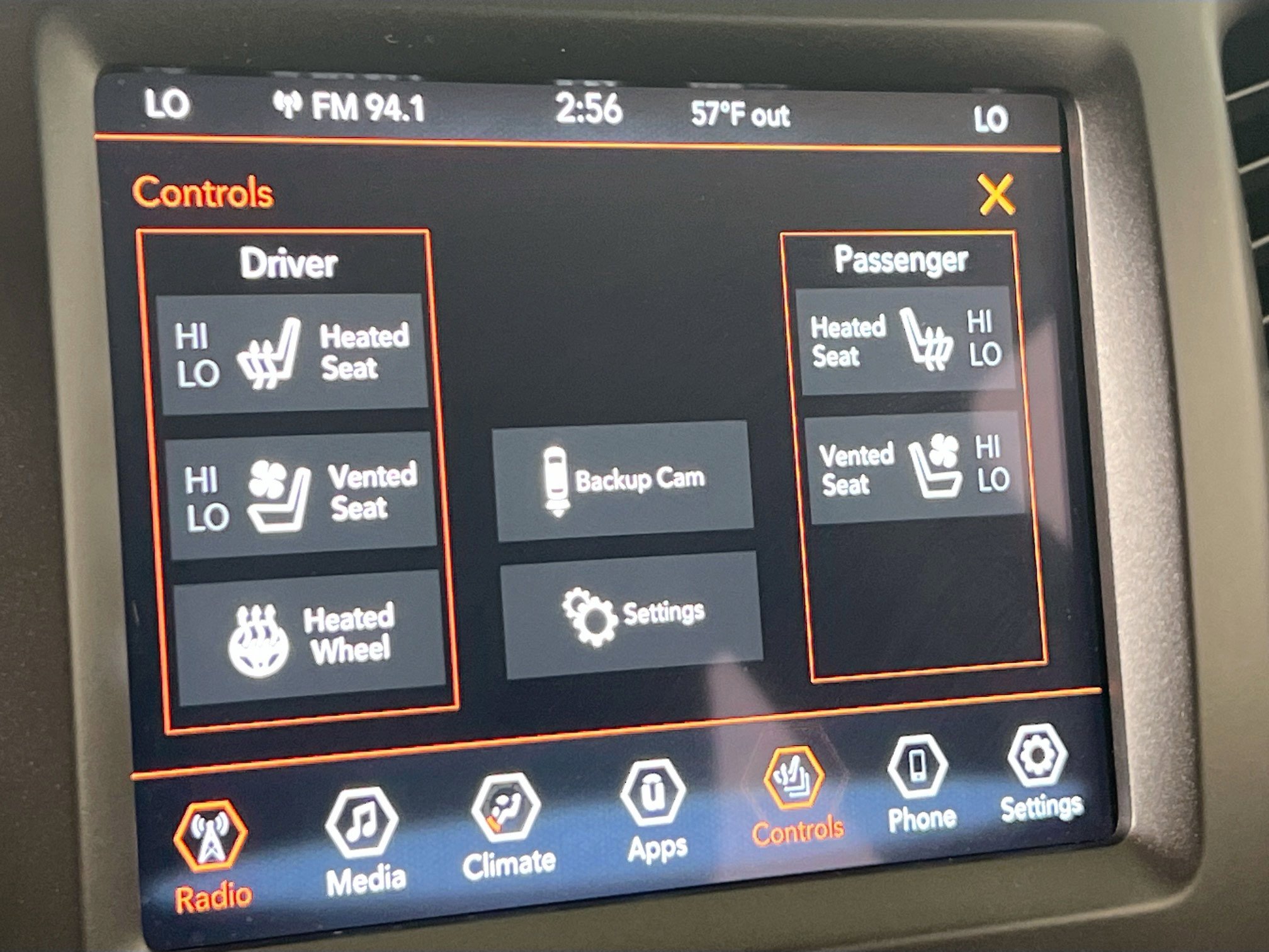 Used 2022 Jeep Cherokee Trailhawk w/ Premium Leather Package image 19