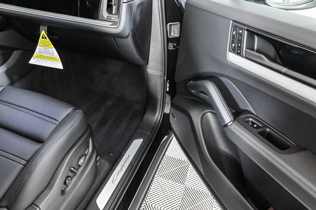 Certified 2025 Porsche Cayenne Coupe image 27