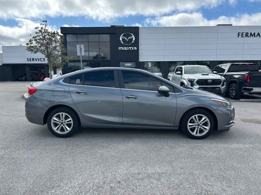 Used 2018 Chevrolet Cruze LT image 8