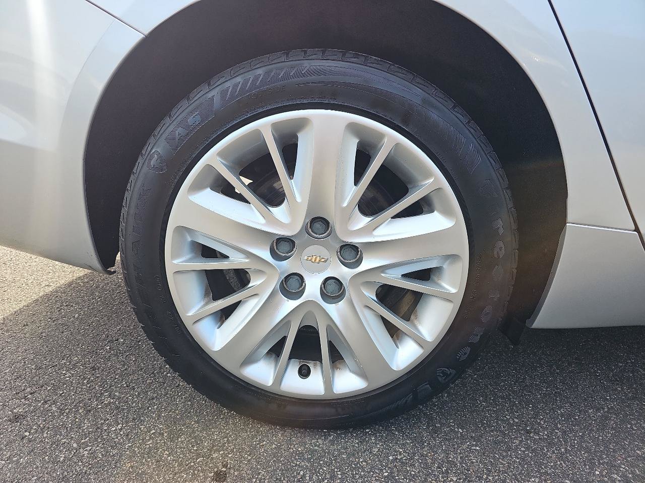 Used 2018 Chevrolet Impala LS FWD image 25