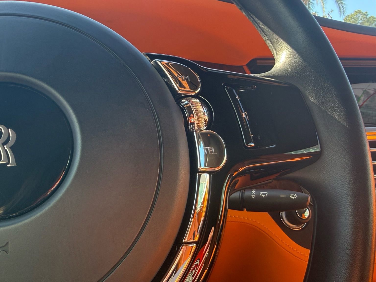 Used 2018 Rolls-Royce Dawn image 43