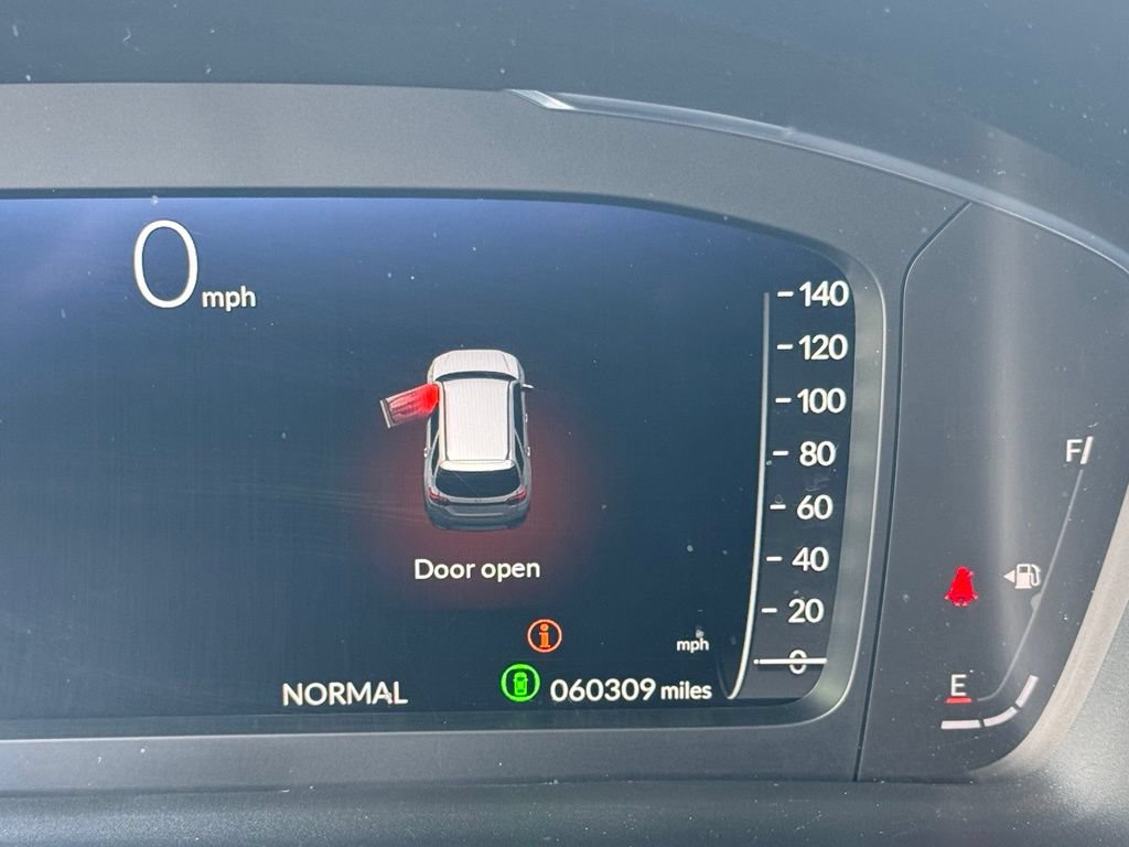 Used 2023 Honda Pilot Elite image 12