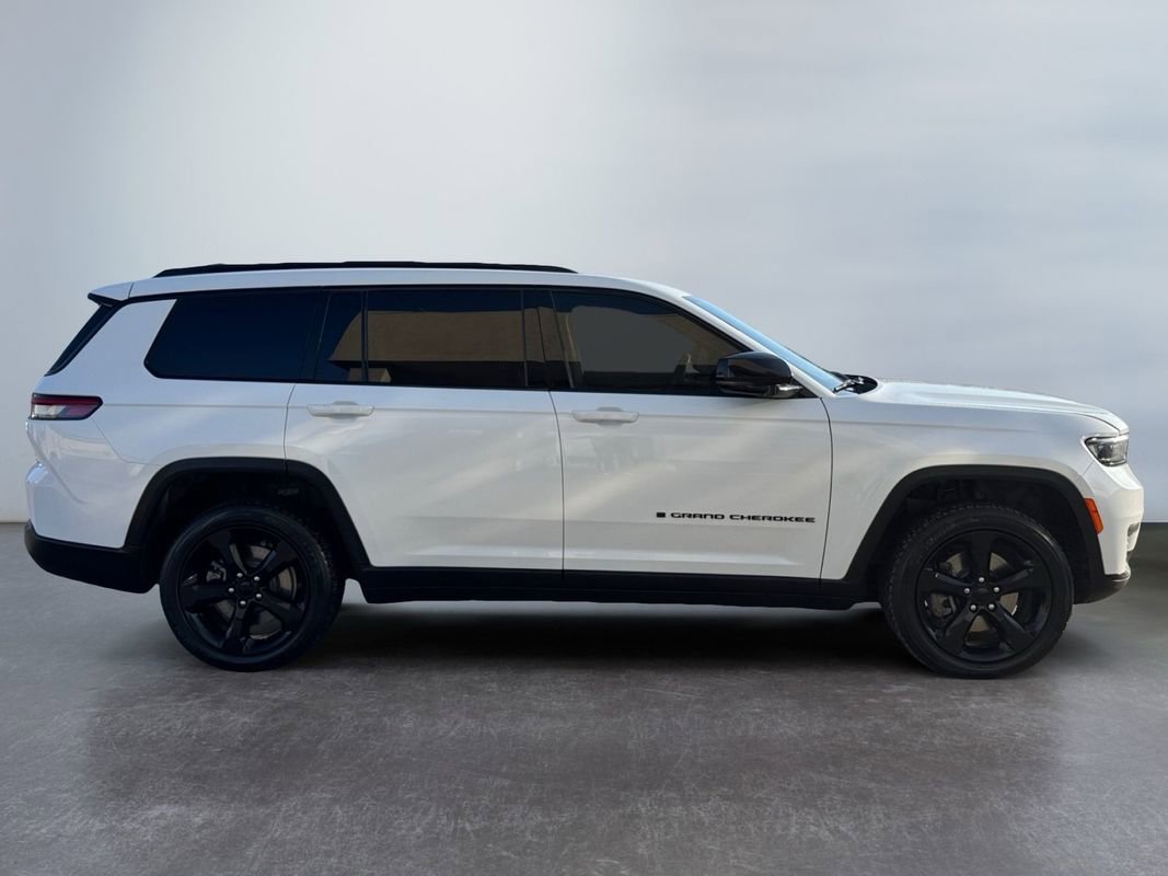 Used 2021 Jeep Grand Cherokee L Laredo AWD/4WD image 4