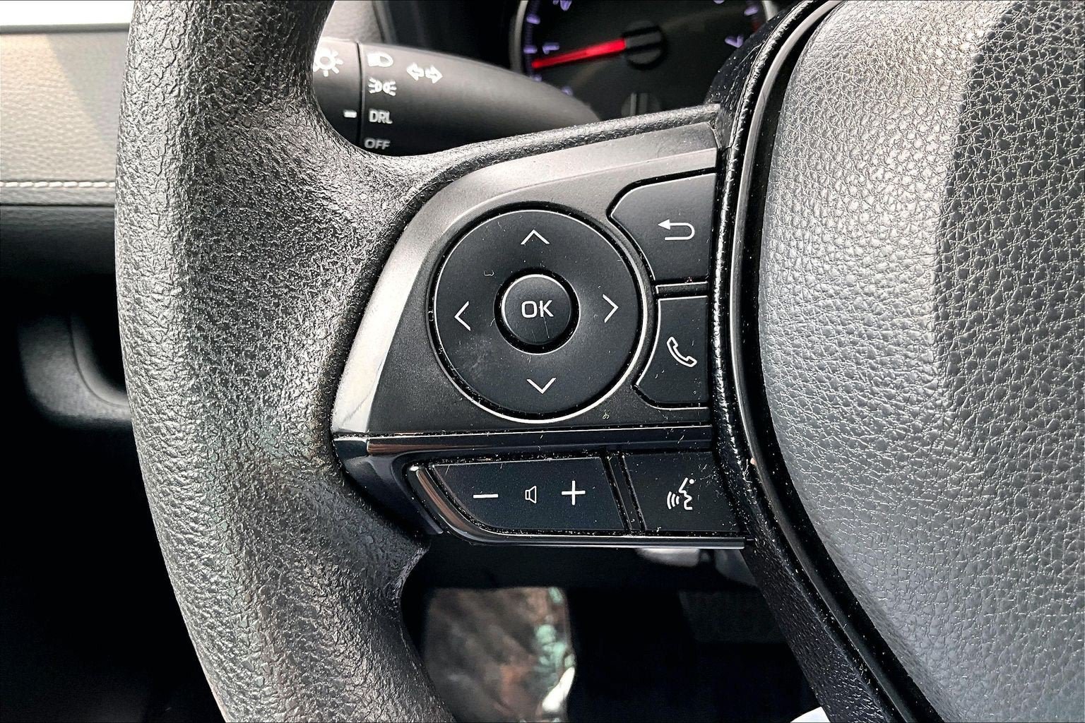 Used 2019 Toyota RAV4 LE w/ All Weather Liner Package AWD/4WD image 17
