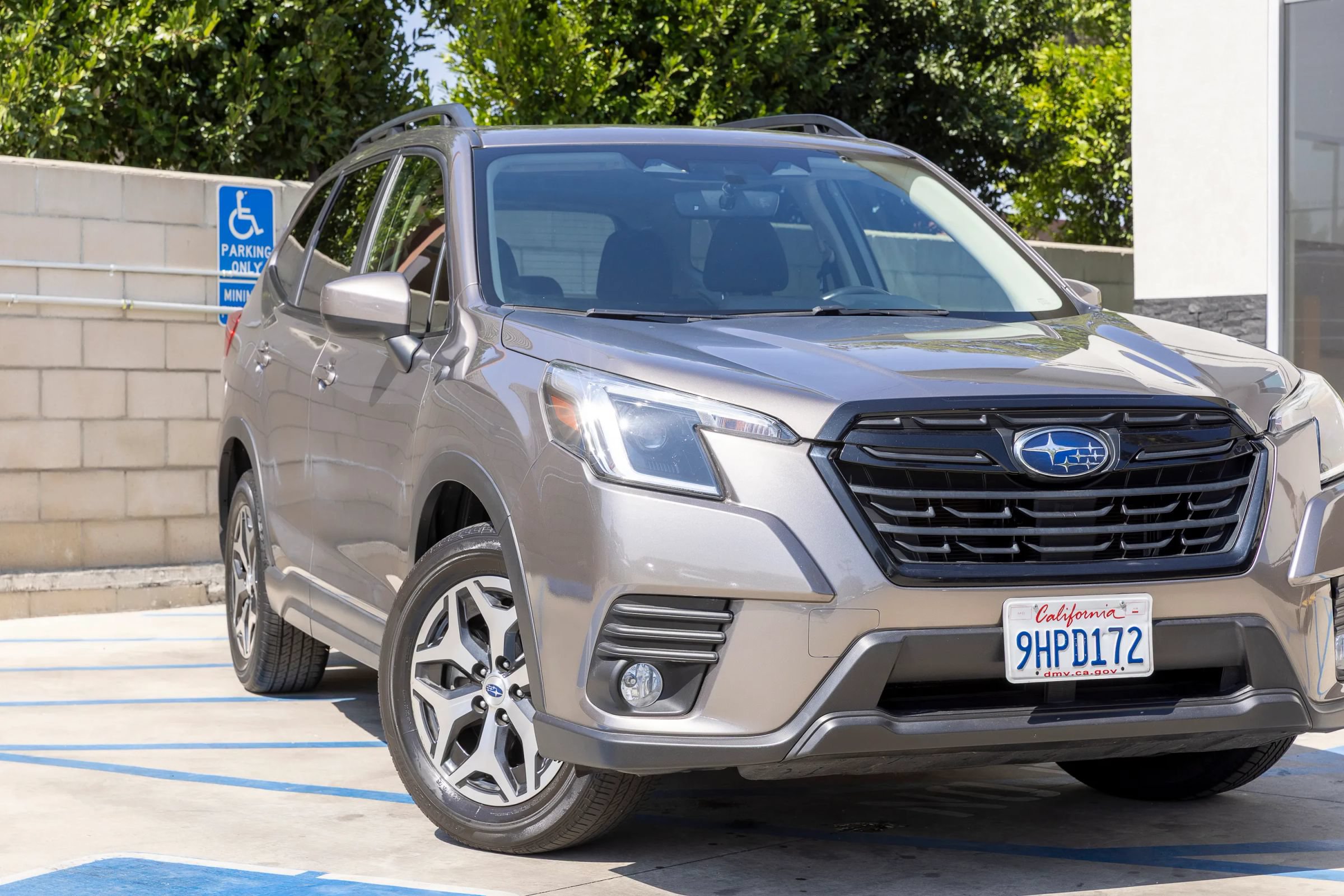 Used 2023 Subaru Forester Premium AWD/4WD image 3