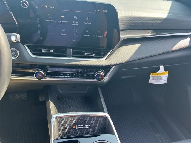 New 2026 Chevrolet Equinox LT w/ Convenience Package II AWD/4WD image 3