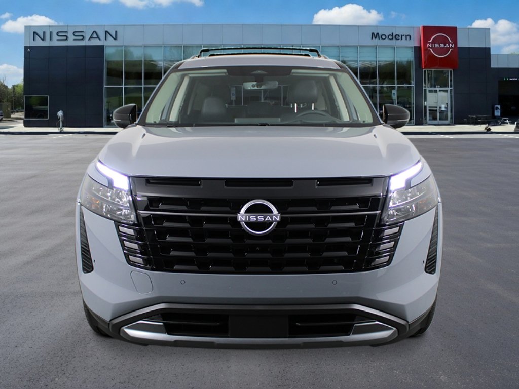 New 2026 Nissan Pathfinder Platinum w/ Accent Package FWD image 8