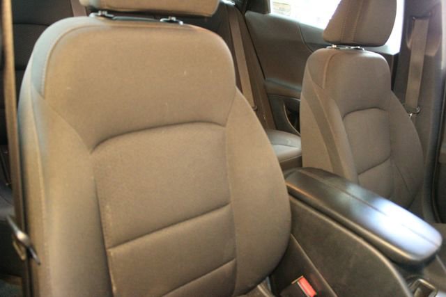 Used 2018 Chevrolet Malibu LT image 11