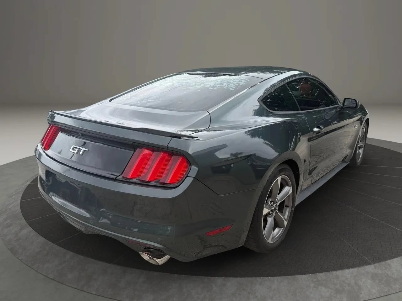 Used 2016 Ford Mustang GT RWD image 5