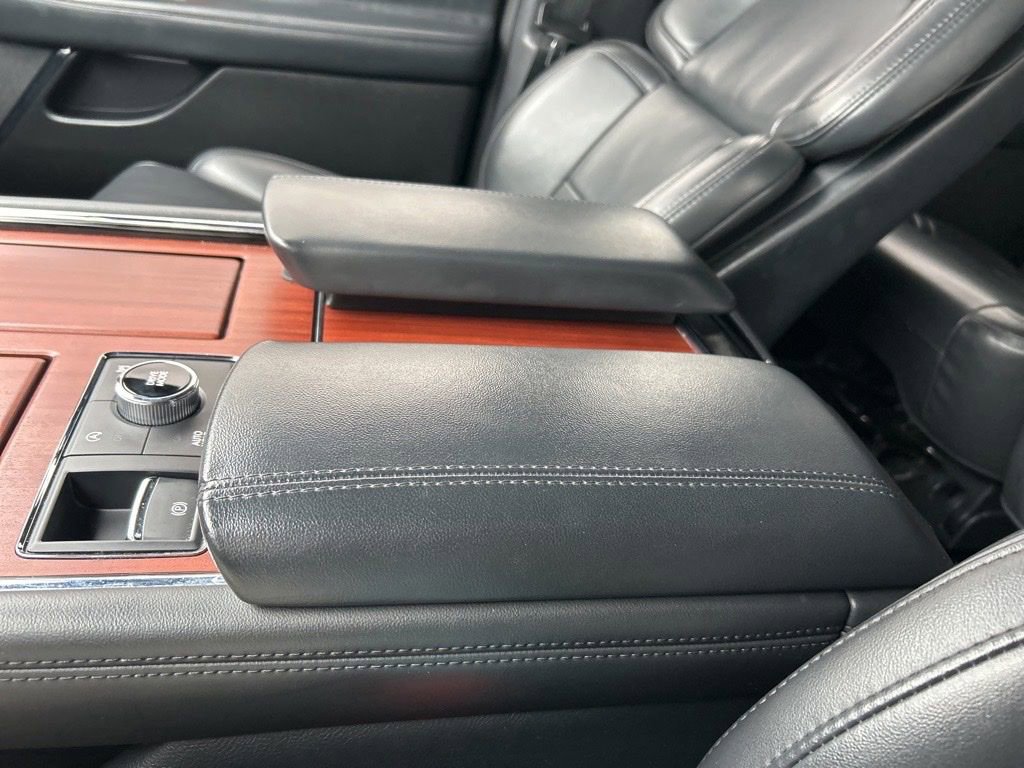 Used 2024 Lincoln Navigator L Premiere image 37