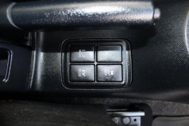 Used 2018 Toyota Prius C One image 30