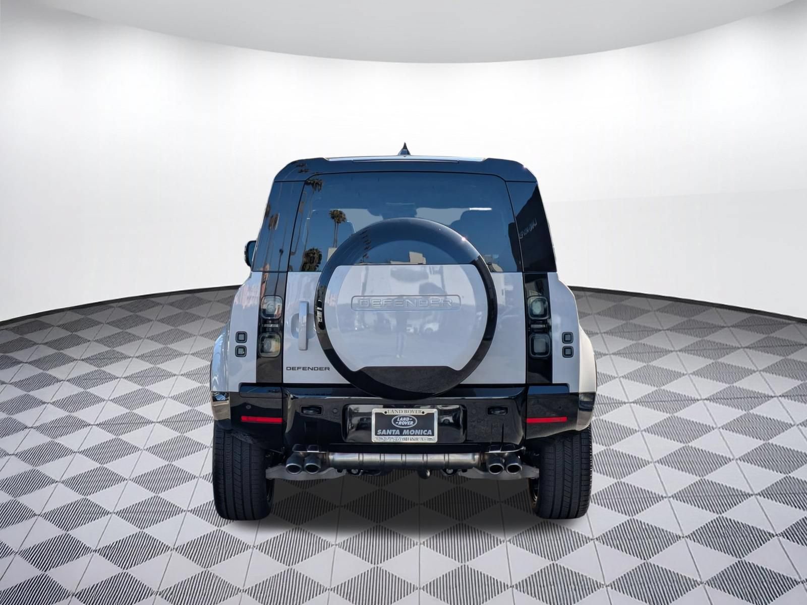 New 2026 Land Rover Defender 110 X-Dynamic SE AWD/4WD image 4