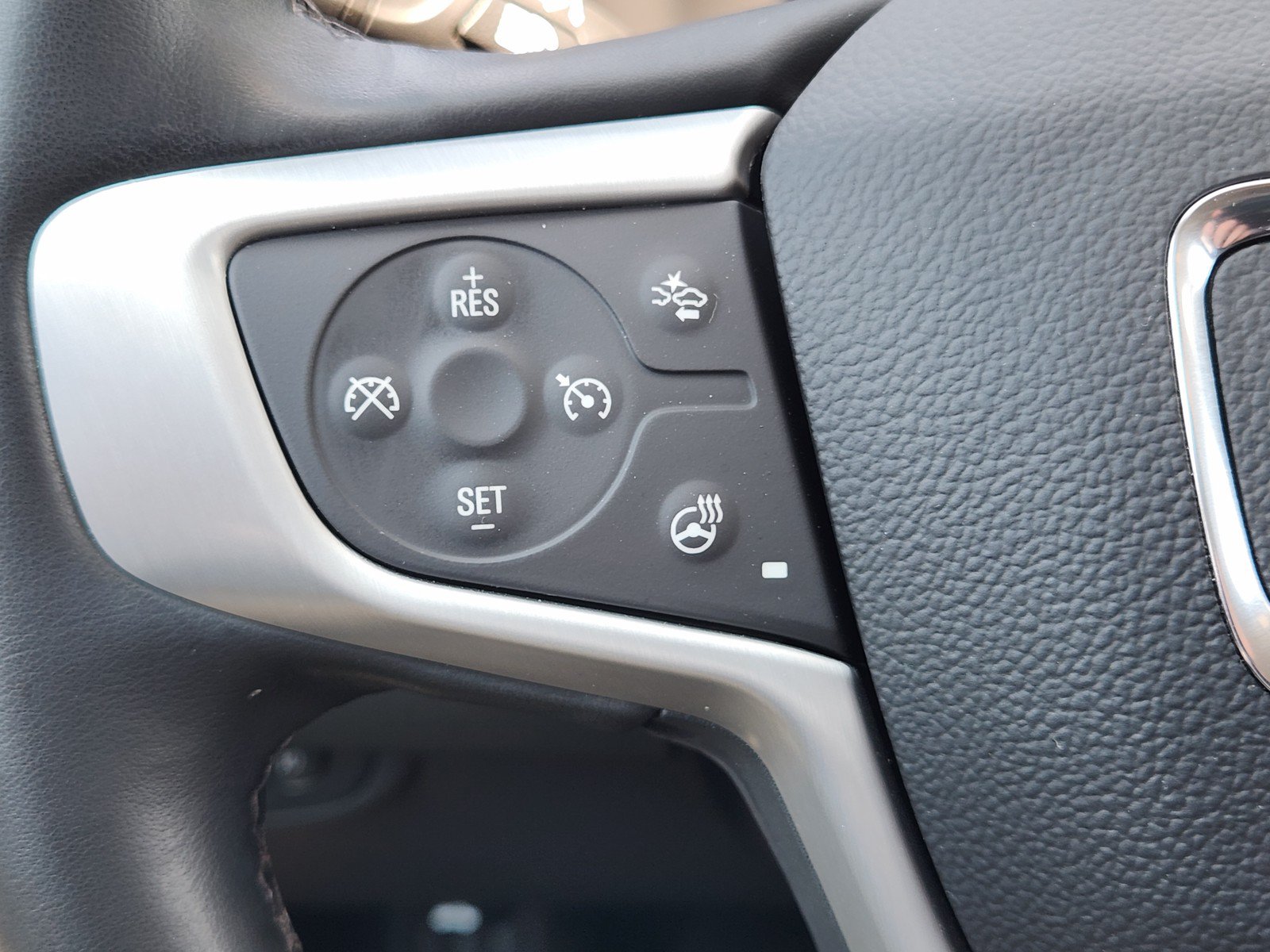 Used 2023 GMC Terrain SLT w/ LPO, Floor Liner Package FWD image 21