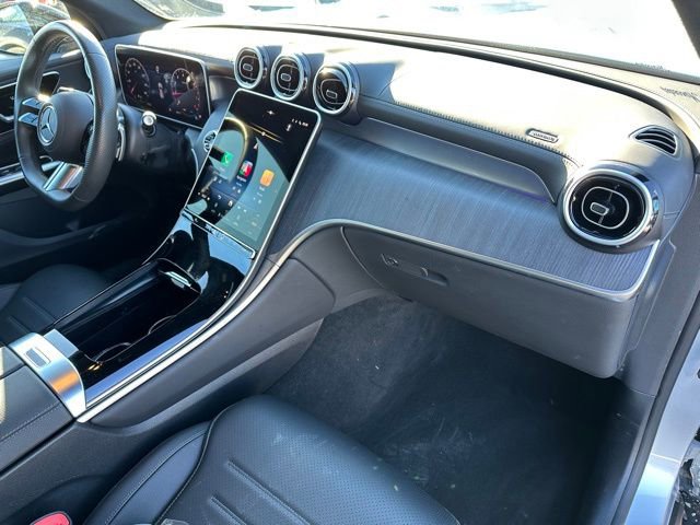 Used 2025 Mercedes-Benz GLC 300 4MATIC w/ AMG Line image 9