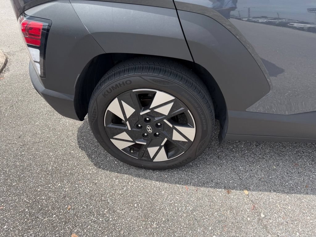 Used 2024 Hyundai Kona SEL FWD image 5