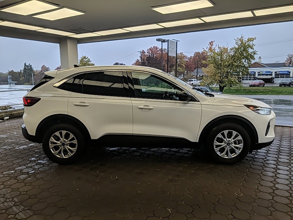 Used 2023 Ford Escape Active image 4