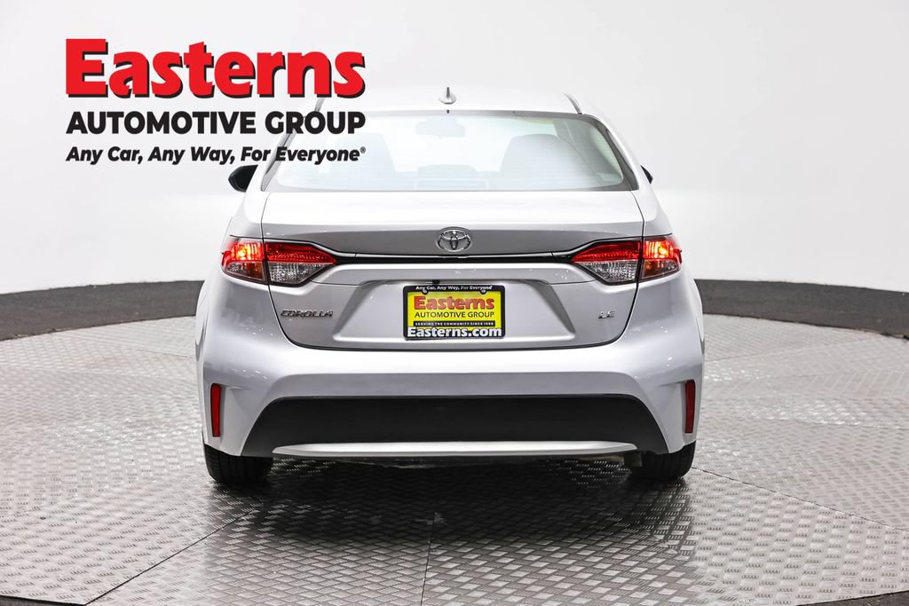 Used 2022 Toyota Corolla LE FWD image 6