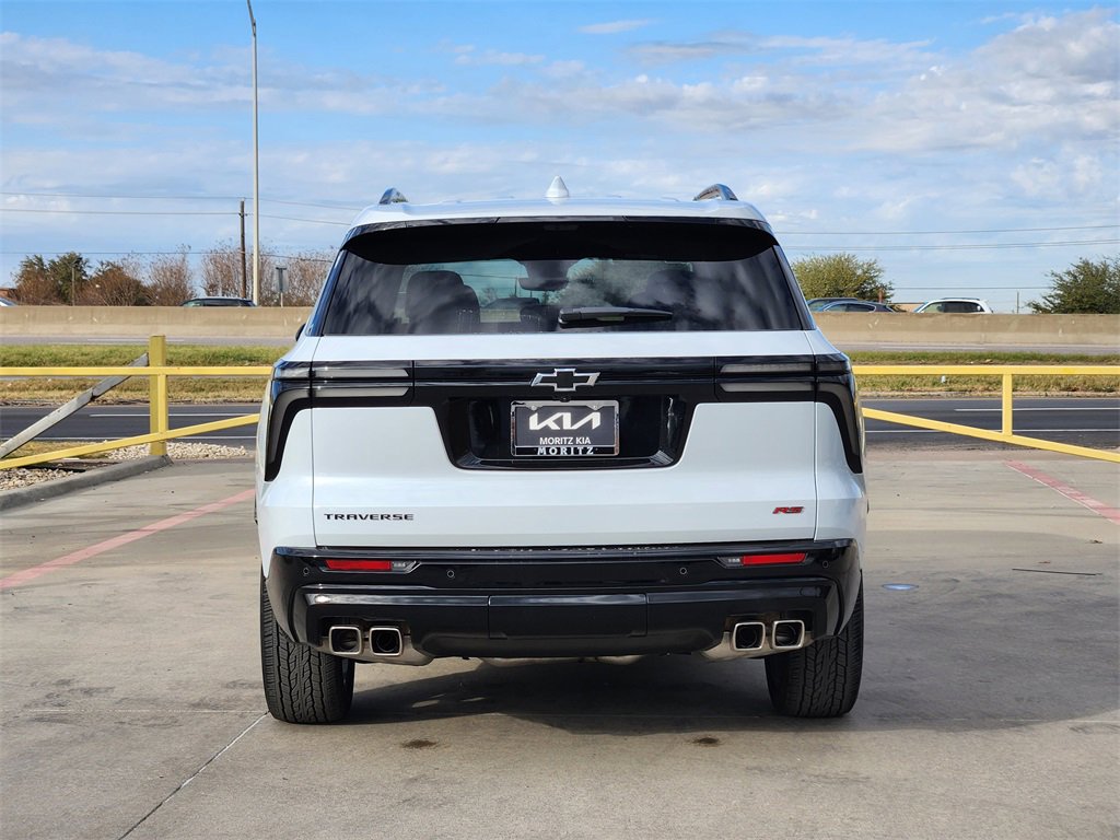 Used 2026 Chevrolet Traverse RS image 5