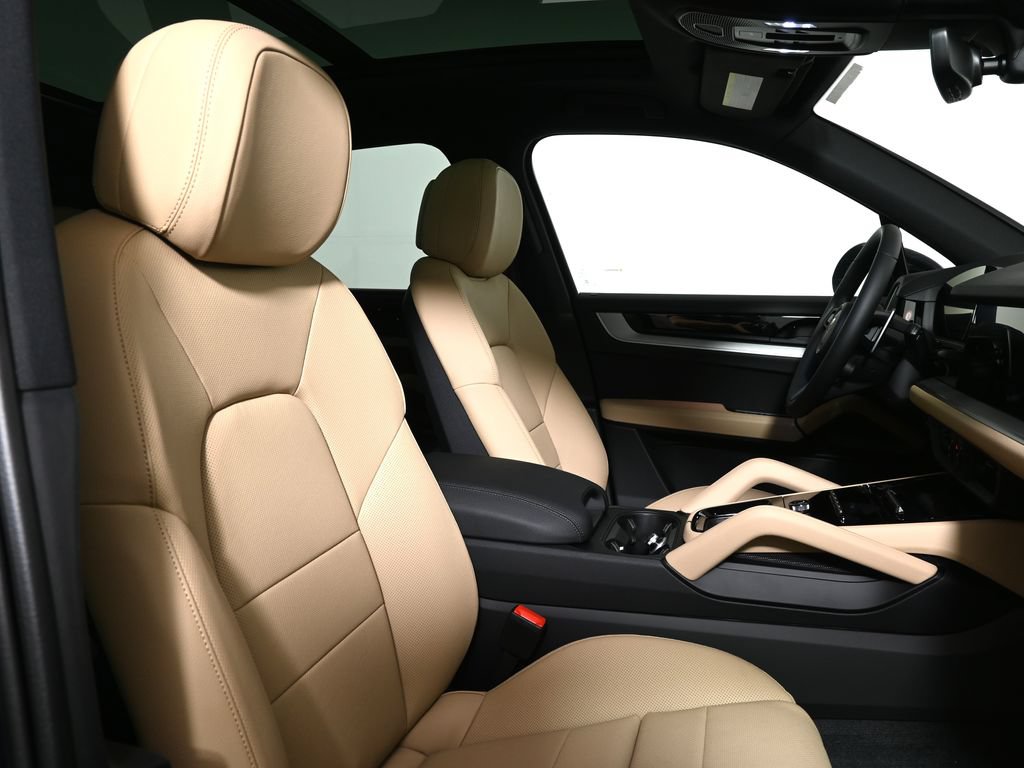 New 2026 Porsche Cayenne AWD/4WD image 38