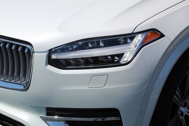 Certified 2023 Volvo XC90 B6 Ultimate w/ Protection Package Premier AWD/4WD image 11