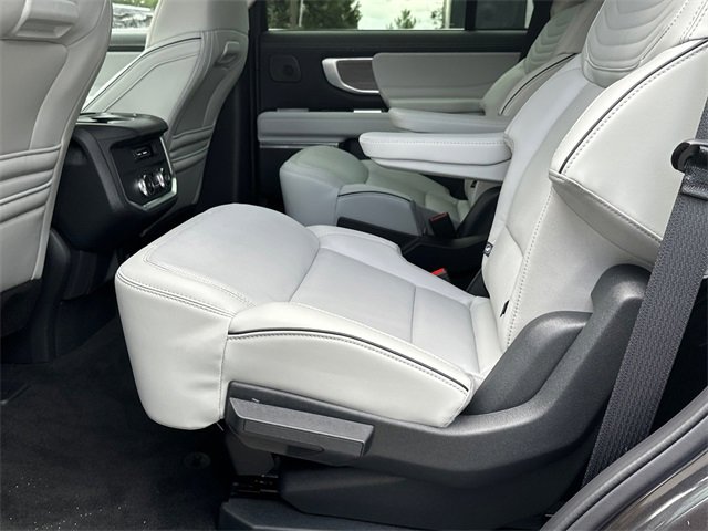 New 2025 Ford Expedition Platinum w/ Platinum Ultimate Package image 21