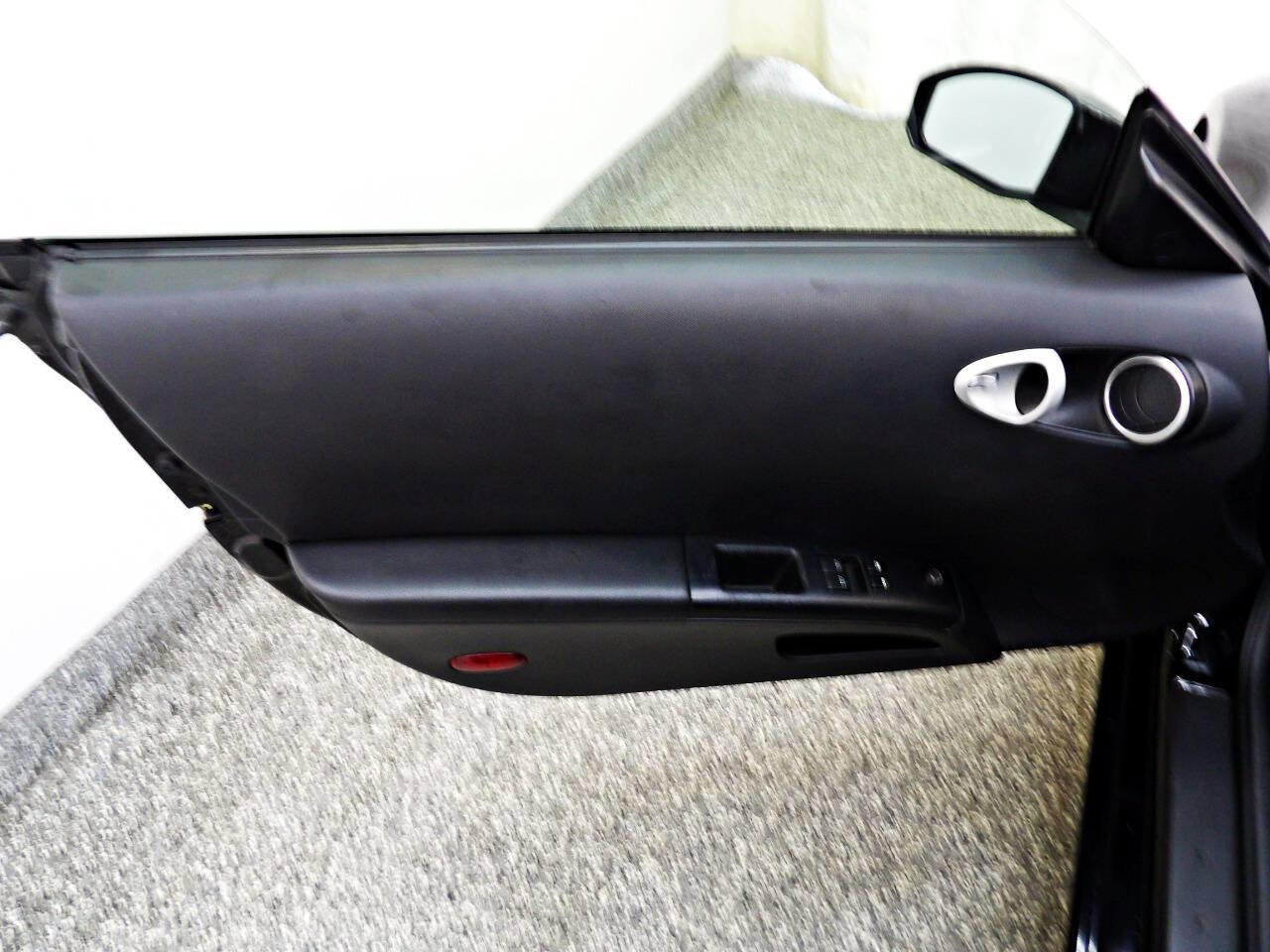 Used 2004 Nissan 350Z Touring RWD image 7