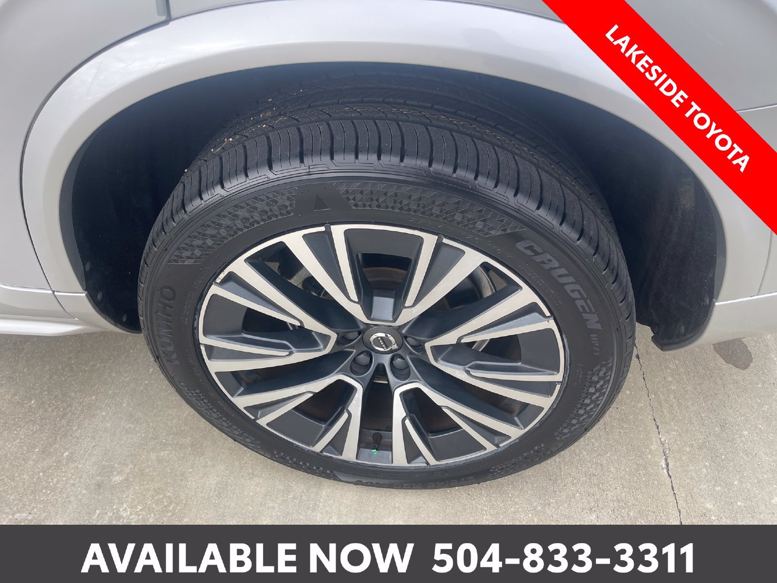 Used 2022 Volvo XC90 T5 Momentum w/ Protection Package Premier FWD image 12
