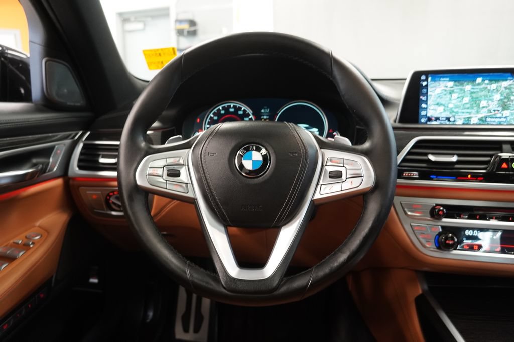 Used 2017 BMW 740i xDrive AWD/4WD image 18