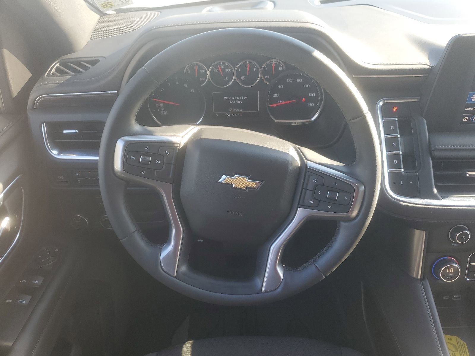 Used 2024 Chevrolet Suburban LS RWD image 11