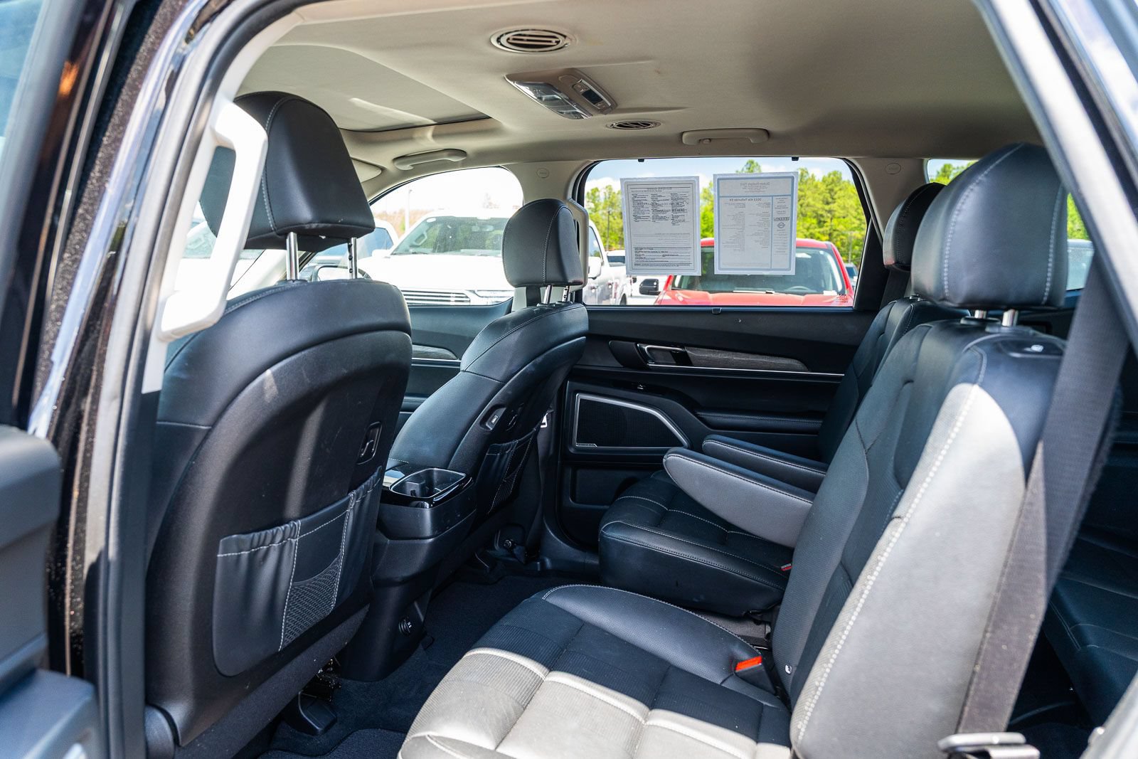 Used 2022 Kia Telluride EX w/ EX Premium Package AWD/4WD image 19