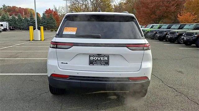 Certified 2022 Jeep Grand Cherokee Altitude image 7