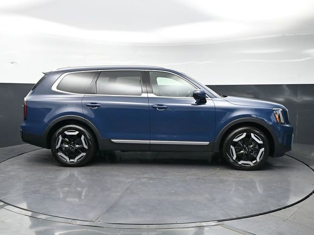Used 2024 Kia Telluride EX AWD/4WD image 4