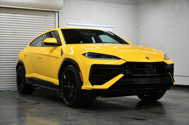 Used 2025 Lamborghini Urus SE AWD/4WD image 27
