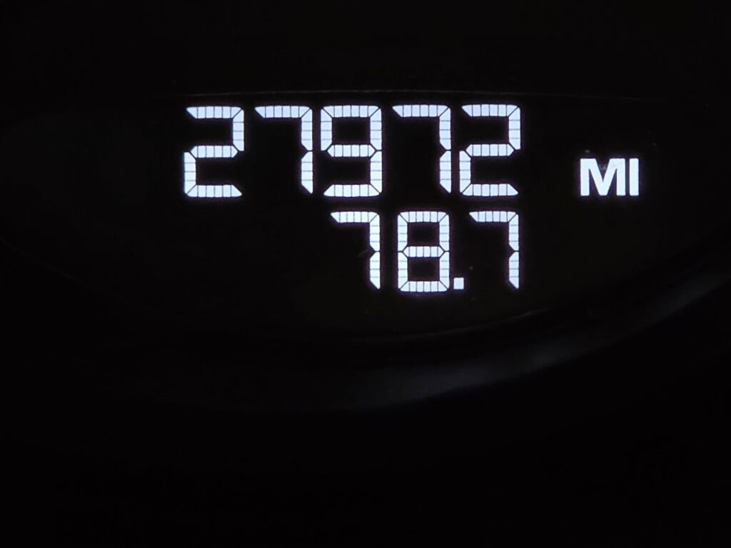 Certified 2024 Porsche Macan image 40