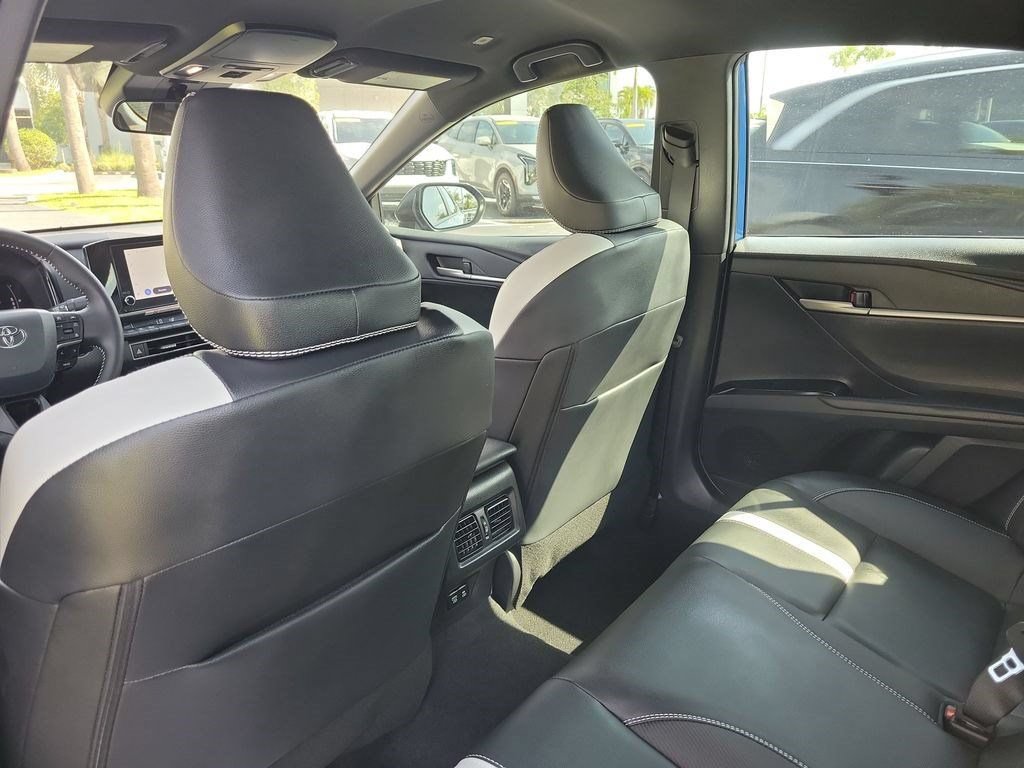 Used 2026 Toyota Camry SE FWD image 26