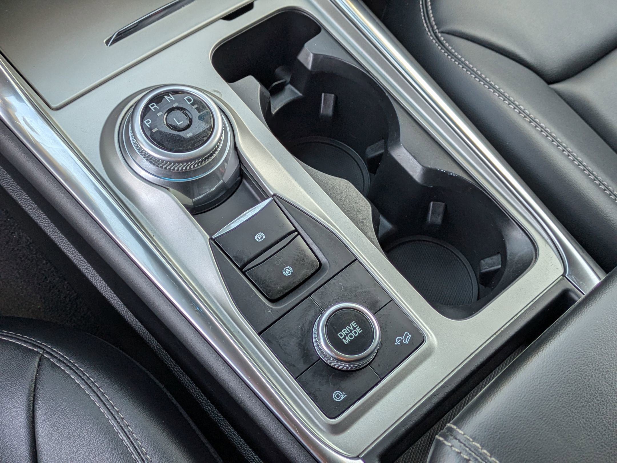 Certified 2023 Ford Explorer XLT w/ Equipment Group 202A image 27