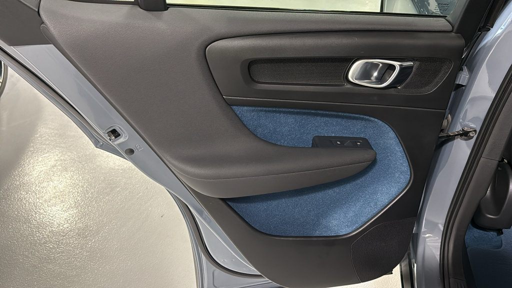 Certified 2023 Volvo C40 P8 Recharge Ultimate AWD/4WD image 21
