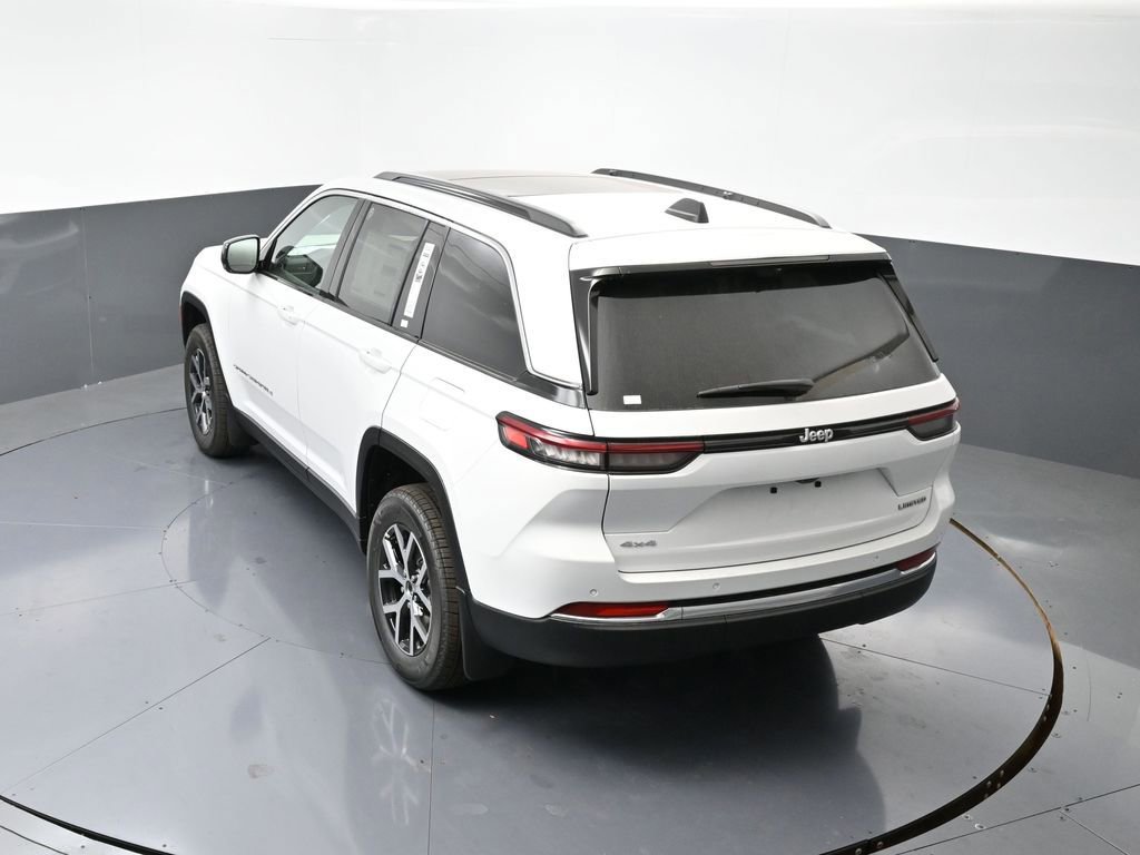 New 2025 Jeep Grand Cherokee Limited w/ Luxury Tech Group II image 32