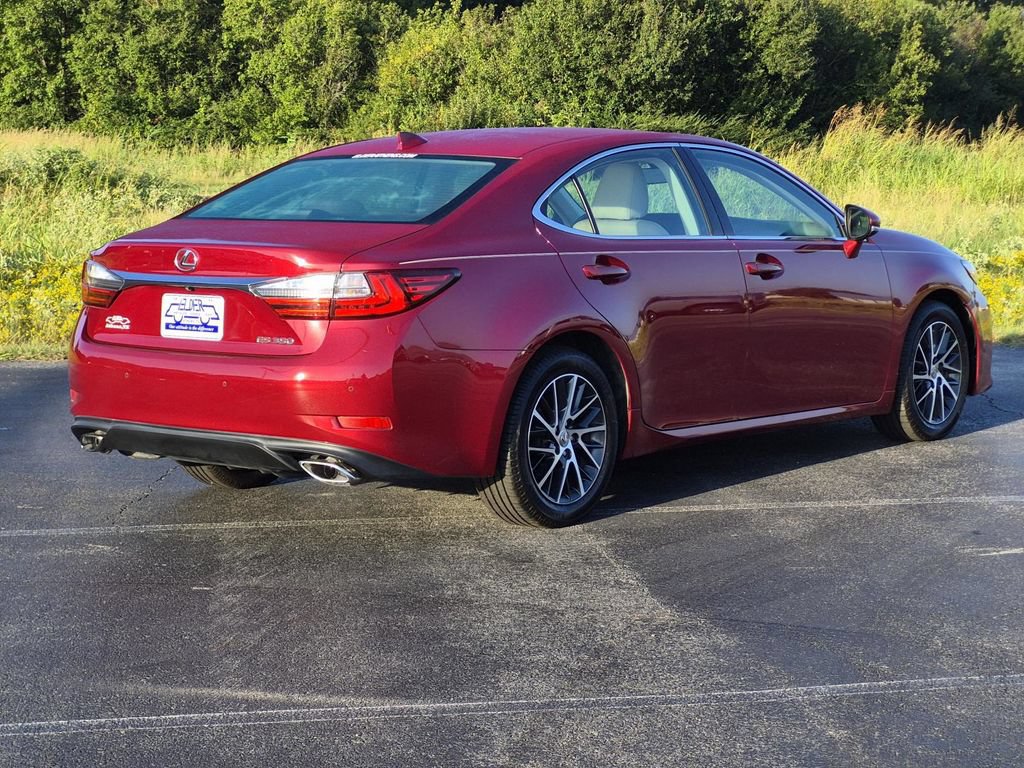 Used 2017 Lexus ES 350 w/ Luxury Package FWD image 6