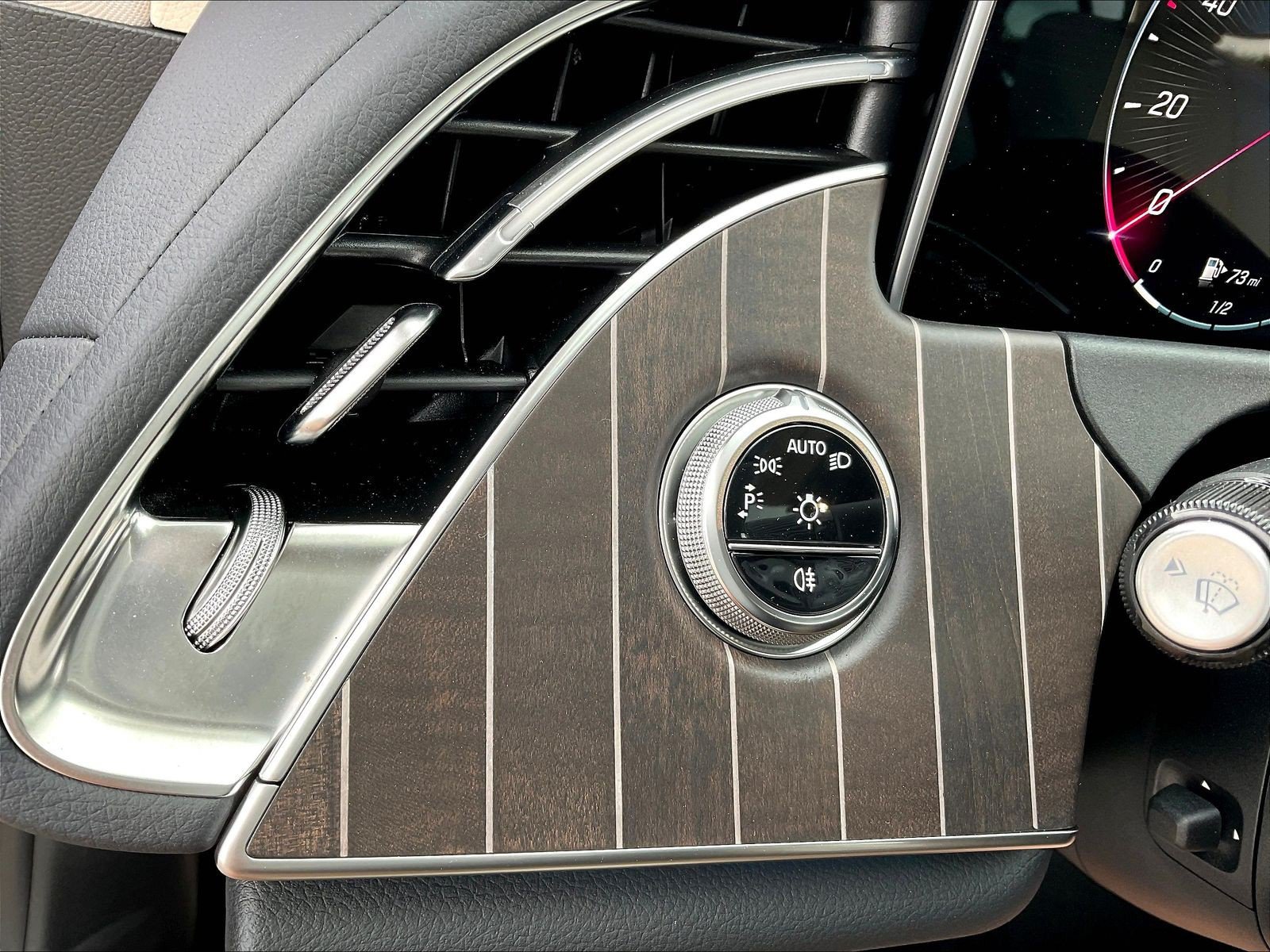 Certified 2025 Mercedes-Benz E 350 4MATIC Sedan image 37