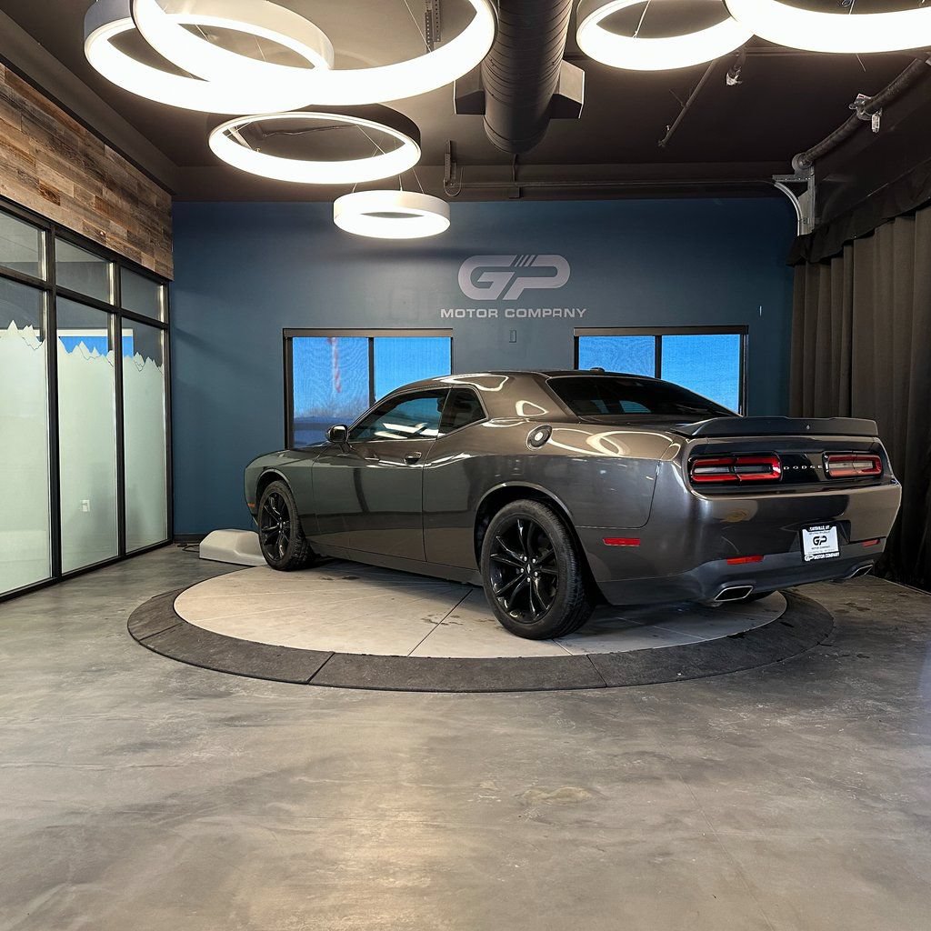 Used 2018 Dodge Challenger SXT w/ Blacktop Package RWD image 5