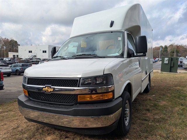 New 2025 Chevrolet Express 3500 w/ Power Convenience Package image 5