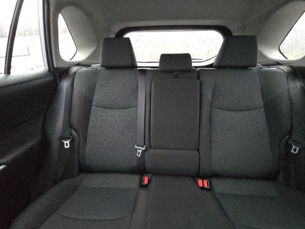 Used 2025 Toyota RAV4 XLE image 25