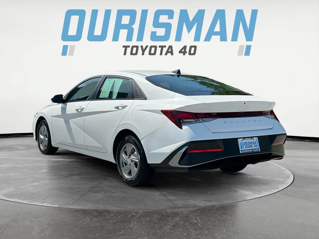 Used 2026 Hyundai Elantra SE FWD image 5