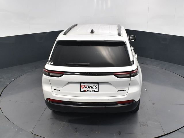 Used 2023 Jeep Grand Cherokee Limited w/ Black Appearance Package image 42